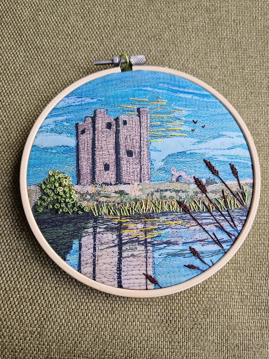 Trim Castle Hoop